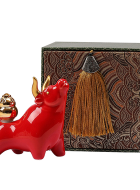 红色陶瓷牛摆件家居装饰品