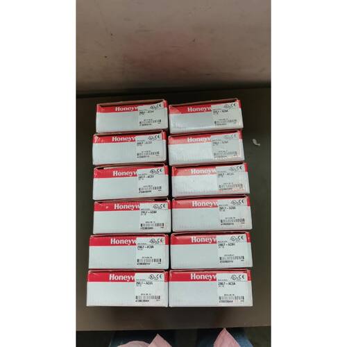 询价2MLF-AC8A PLC模块，，2014年