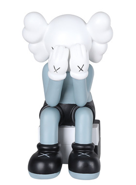 网红潮玩暴力熊捂脸公仔摆件