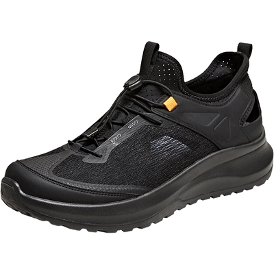 百思图男士网面透气凉鞋