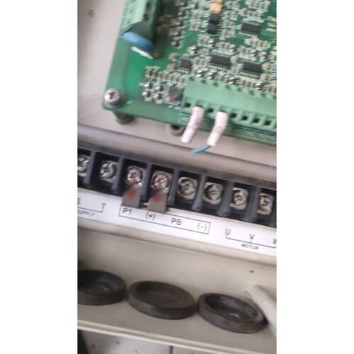 询价下单爱默生EV2000-5.5KW重载变频器一台，成色可以，功能