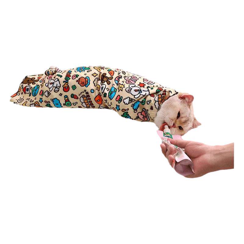 猫咪包裹猫布固定剪指甲打针