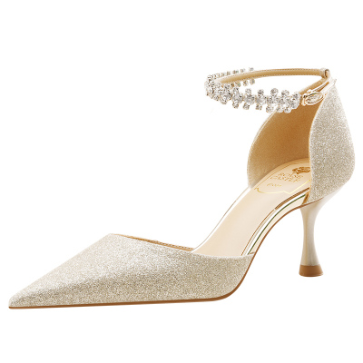 rosecastle时尚一字带中空凉鞋