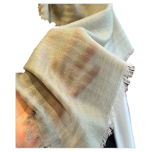 纯羊毛丝巾女2025新款三角围巾羊绒披肩外搭高端秋季冬薄款高级感