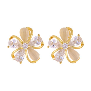 金色花朵耳钉精致小巧耳环2026新款爆款轻奢高级感气质大气耳饰女