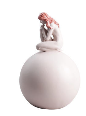 北欧小众抽象人体雕塑样板房装饰