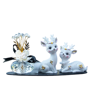 2025新款网红汽车摆件一路平安鹿车内创意高档车载摆件装饰用品女