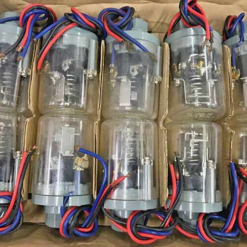 Box of 10 pieces  Sanwa Denki SVS-1 Vacuum Switch  On-550 mm