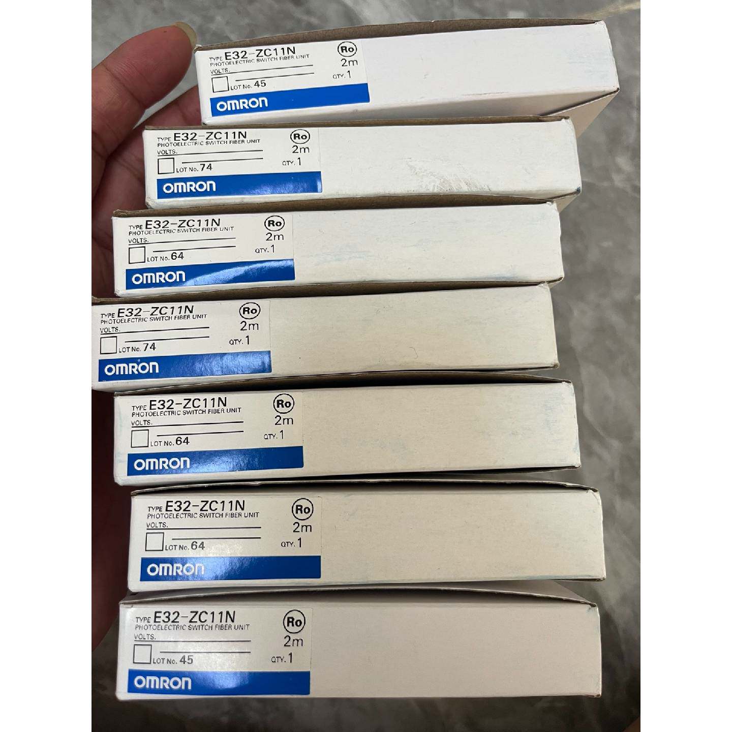 议价可维修全新原装OMRON欧姆龙EZCN光纤传感器未拆封带原包