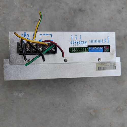 溢价-宇辉三相步进电机驱动器3M2280H，