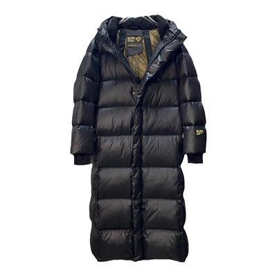 白鹅绒黑金长款羽绒服男女情侣