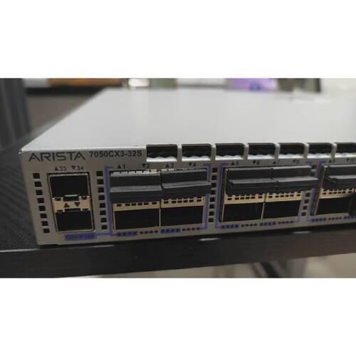 询价-DCS-7050CX3-32S-F成色好如图，非，价