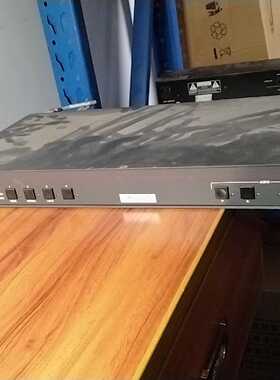 切换器，Extron MAV 84 AV 。