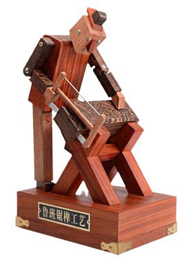 鲁班机器人四件套实木会动展厅