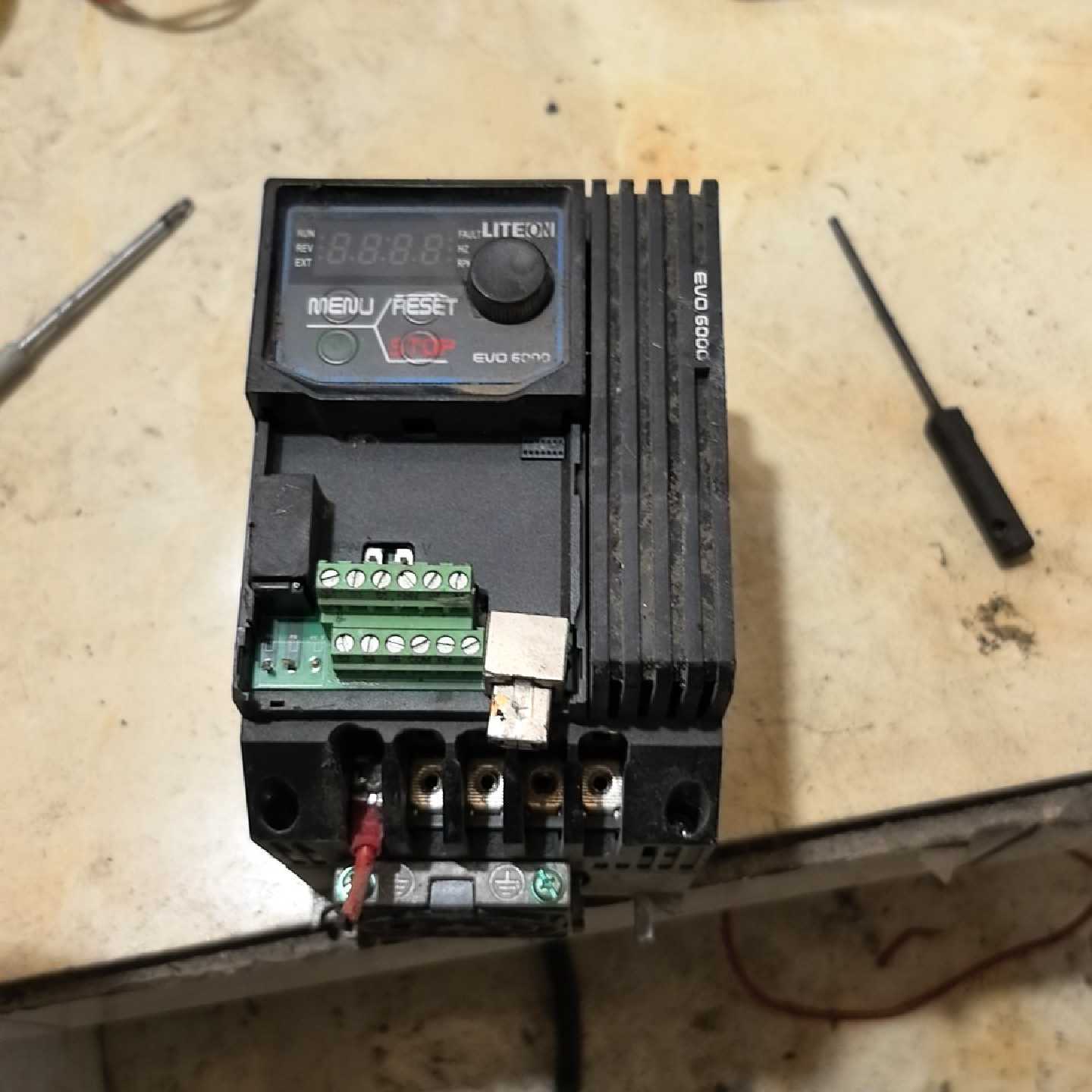 在线议价光宝变频器EVO600043S3D7E20F，3.7KW/5