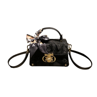 香港品牌斜挎包2026新款通勤黑色时尚手提小包真皮单肩小方包女包