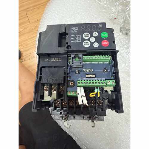 询价-FRN2.2E2S4J变频器2.2KW380可维修