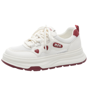 2026新款今年流行爆款大码女鞋41到43显脚小夏天网面透气软底板鞋