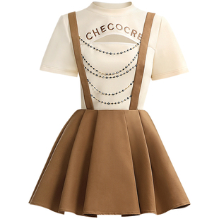 茬客甜酷减龄套装裙2025年夏新款镂空刺绣短袖重工链条显瘦背带裙