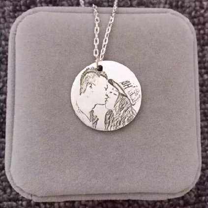 新刻字项链相片定制照片项链diy礼物银饰品照片银雕项链名字字母