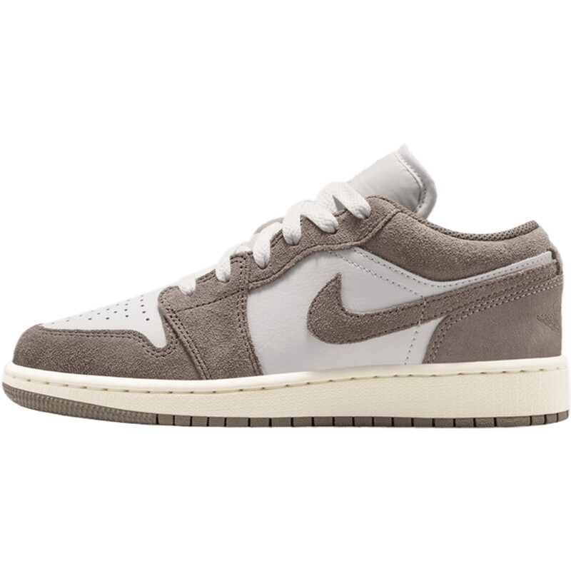 NIKE耐克大童AIR JORDAN 1 LOW (GS)运动训练篮球鞋553560-026