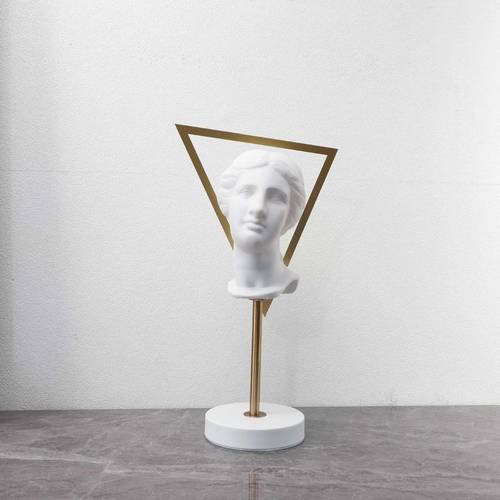 新品 现代简约创意家居支架人雕塑摆件样板间电视柜书房博物架装