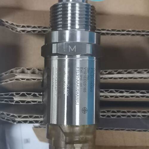 议价FTL31-AA4U2AAW5J音叉液位计FTL31-14X8/0限位开关德国EH全新