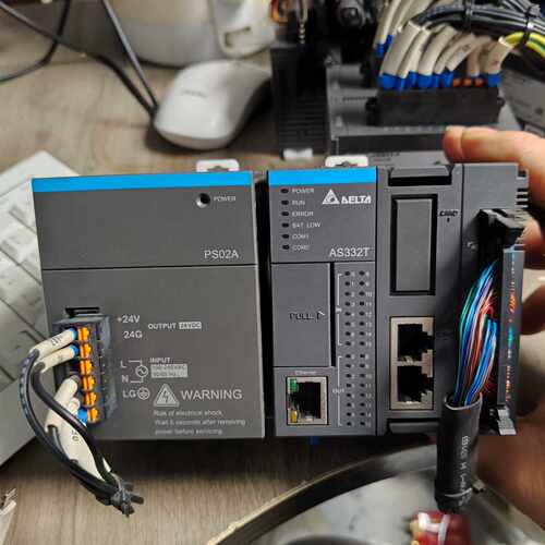 溢价-台达PLC型号AS332T-A一台成色如图
