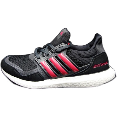 AdidasUltraBoost舒适减震跑鞋