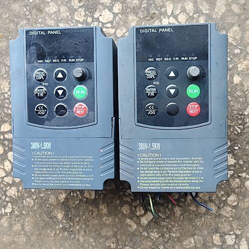 询价下单设备上拆下来的铭特变频器MT200B3G1R5N1，380V