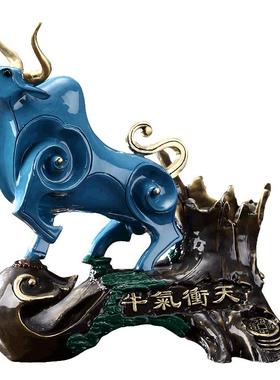 冰裂红办公桌笔筒黄铜牛气冲天