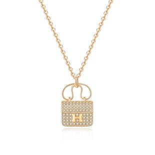 H字母包包项链锁骨链女气质吊坠2025新款爆款轻奢满钻康康高级潮