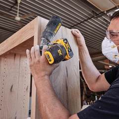 DEWALT得伟DCW210B充电砂光机无刷家用电动木工砂纸机圆盘打磨机