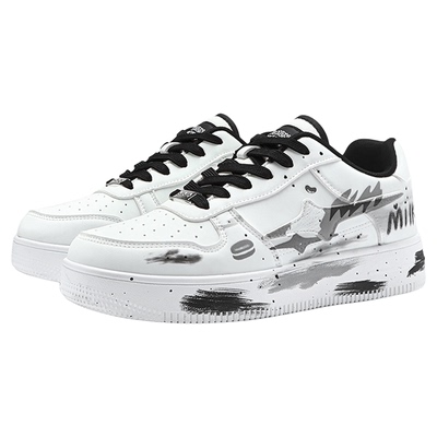 蜡笔小新涂鸦黑春秋新款休闲板鞋