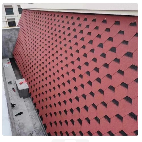 单层沥青瓦片隔热油毡彩瓦轻钢别墅木屋混凝土屋顶屋面防水玻纤瓦