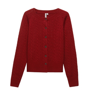 美特斯邦威毛衣女2026春季新款新年红色毛织舒适休闲圆领绞花开衫