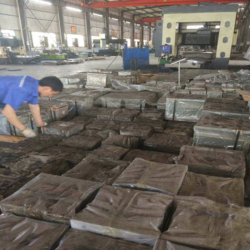 供应钢板模架 塑胶模胚  标准塑胶模架 非标模架 压铸模架