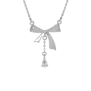 周六福蝴蝶结项链S925银吊坠设计感甜美新年礼物送女友