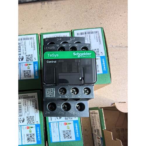 在线议价施耐德交流接触器LC1D25M7，原装正品，新款，共6只60