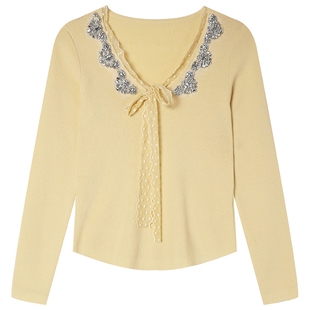 白鹿语温柔甜美V领珠链系带针织衫26春新款修身设计感打底上衣