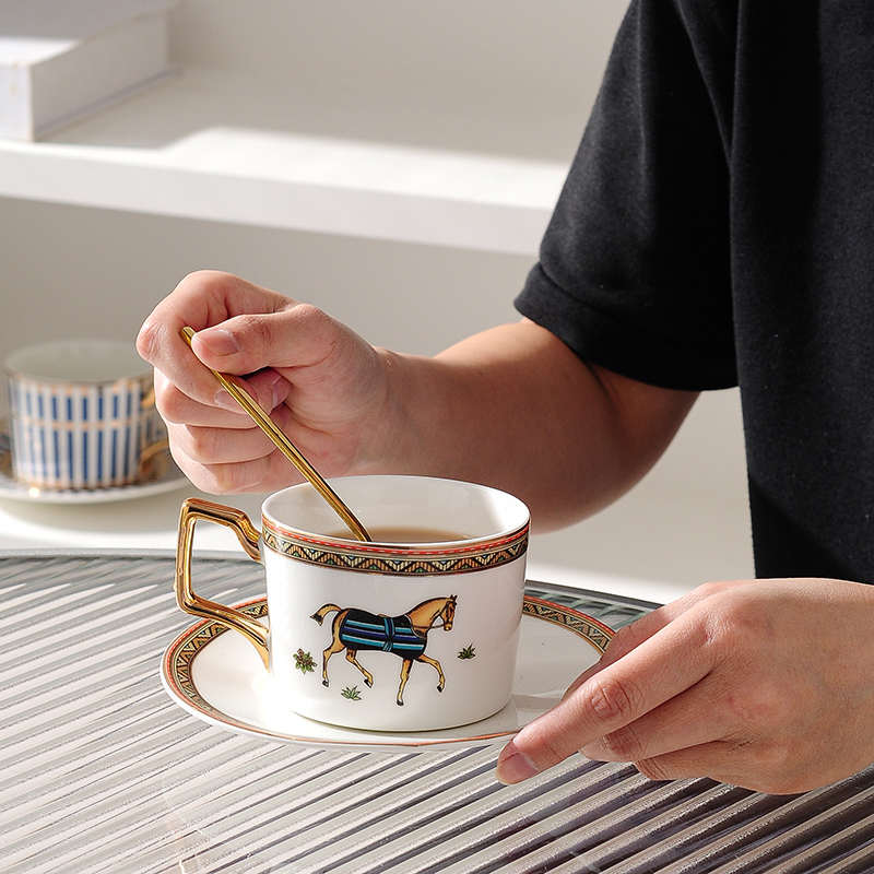 咖啡杯碟套装高档精致英式下午茶茶具高档骨瓷杯碟勺套装陶瓷轻奢