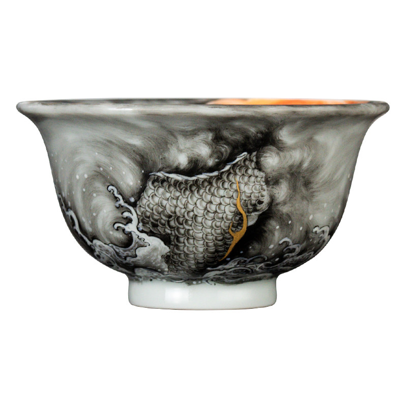 仿古龙腾四海墨龙粉彩撇口杯