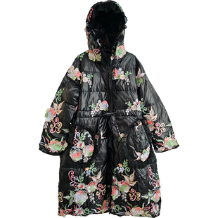 高端重工刺绣连帽羽绒服女中长款2025冬季新款白鸭绒轻薄保暖外套