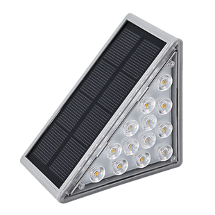 太阳能户外楼梯踏步灯庭院花园景观感应脚踏照明灯家用台阶步道灯