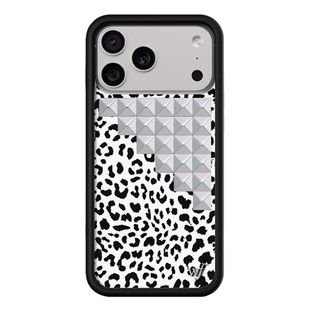 Wildflower铆钉系列手机壳适用苹果iPhone17/16/15/Pro/Max硬壳全包保护套硅胶防摔时尚wf复古豹纹花卉勿忘我