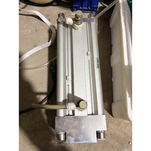 在线议价SMC气缸 CDQ2A80－150DCZ 拆机的 成色如图