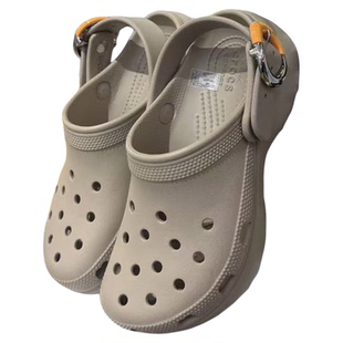 crocs洞洞鞋卡洛驰夏季新女鞋云朵彩扣厚底柔软沙滩凉拖鞋213230