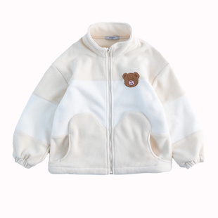 Singira童装儿童摇粒绒外套米色宽松立领潮酷款型小熊绣标外套