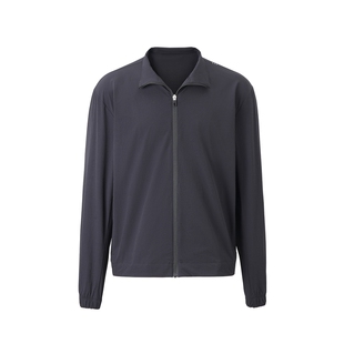 SEE ALSO“第二皮肤”ZeroTouch 横纹肌理感微廓形冲锋衣夹克外套