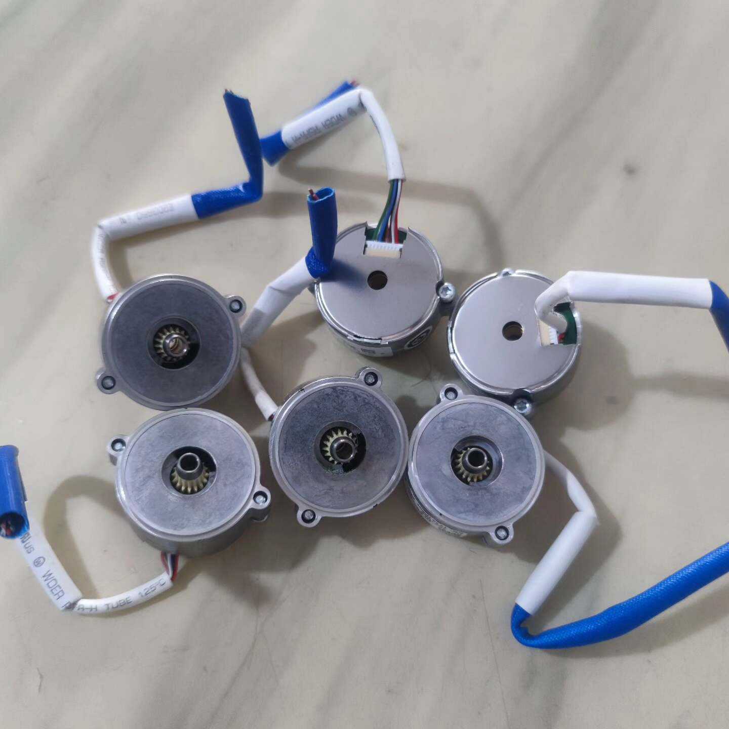 施耐德电机施克编码器SEK37-HFB0-S01